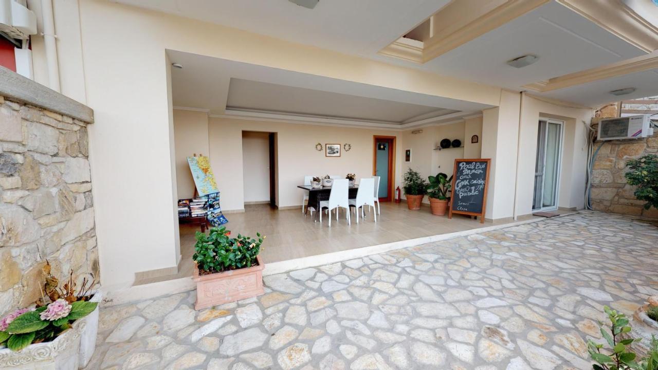 Agnanti Apartment Parga Luaran gambar